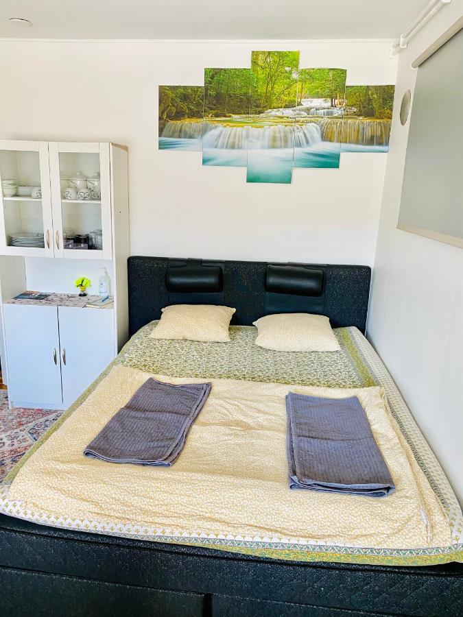 Two Bedrooms,Dining Area And Bathroom With Private Entrance Kotka Buitenkant foto